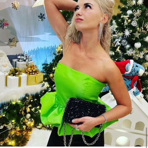 NWT ZARA Limited Edition Voluminous Top Neon Green M Blogger’s Favorite - Picture 1 of 12